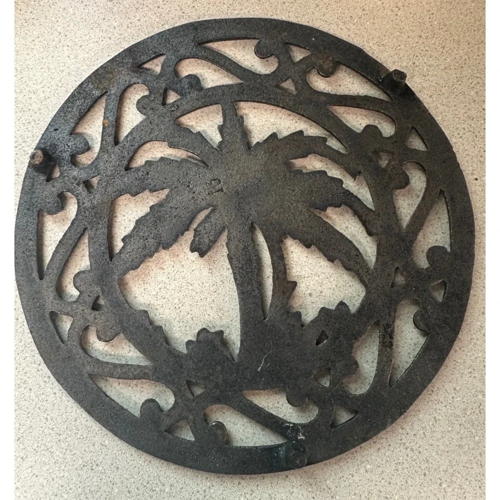 Vintage Cast Iron Palm Tree Trivet Round Scrollwork Tropical Coastal  6.75in